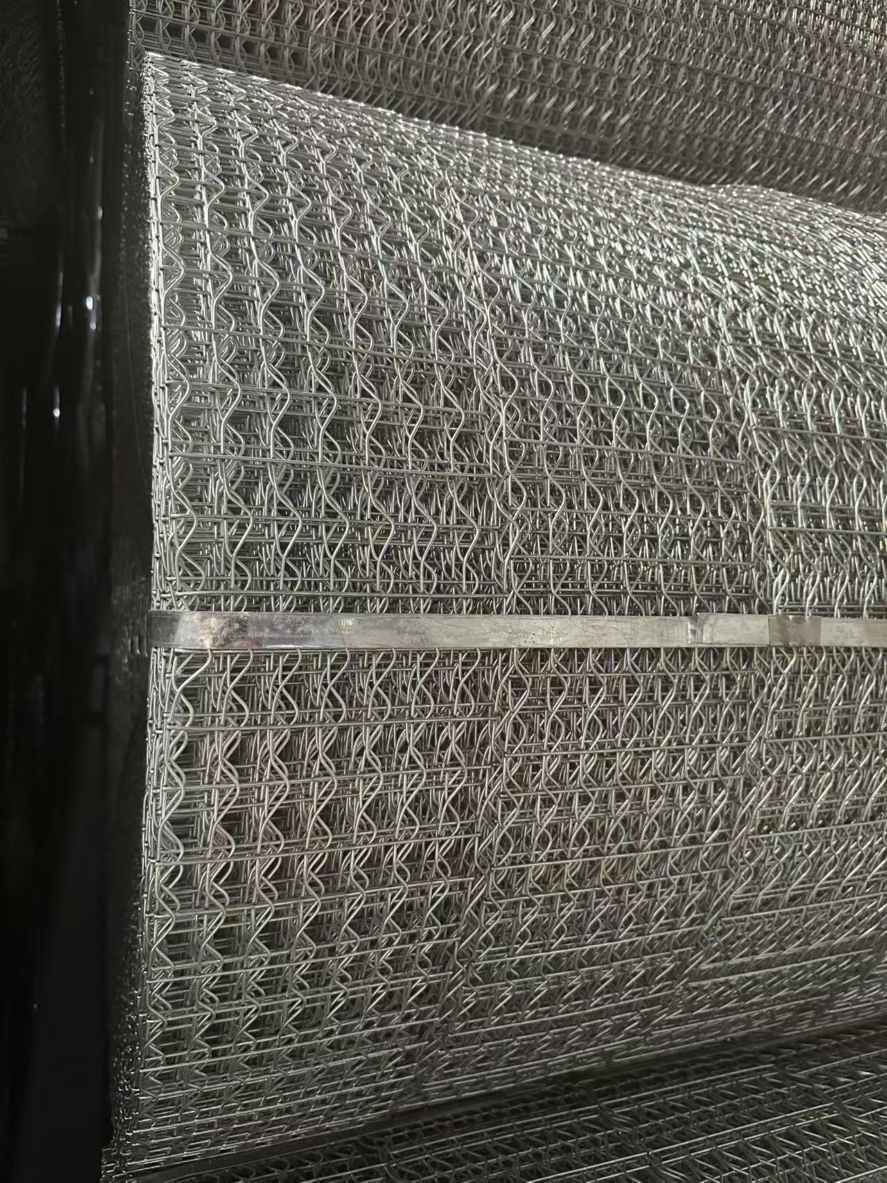 hot-dipped-2-0mm-offshore-wire-mesh-galvanized-for-pipeline-oil-and-gas