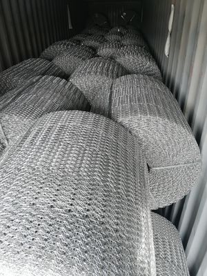 Anti Corrosion Six Lines Pipeline Galvanized Steel Mesh 140m 280m For Oil And Gas
