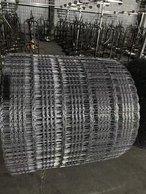 Anti Corrosion Six Lines Pipeline Galvanized Steel Mesh 140m 280m For Oil And Gas